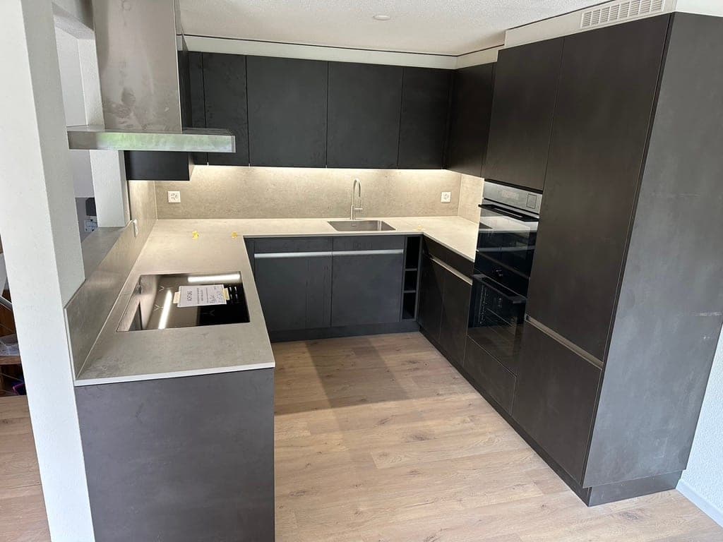 EFH Brütten – Rohstahl & Beton